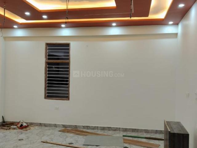 3 BHK Apartment in Shastri Nagar for resale Ghaziabad. The reference number is 17933081