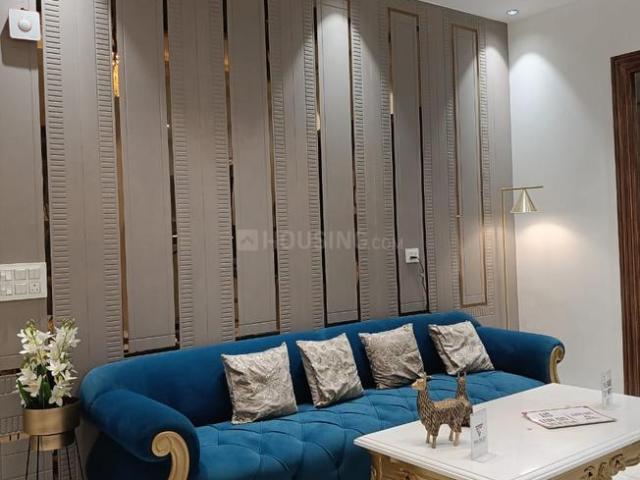 3 BHK Apartment in Shastri Nagar for resale Ghaziabad. The reference number is 18481175