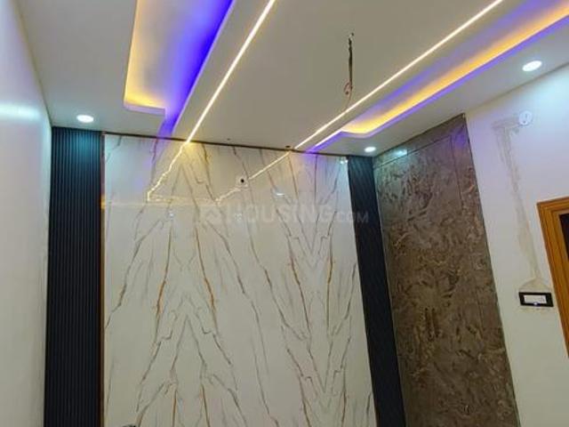 3 BHK Apartment in Shastri Nagar for resale Ghaziabad. The reference number is 19326266