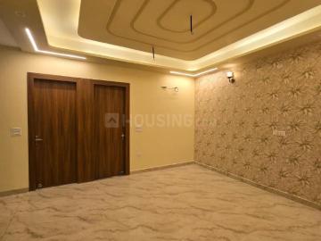 3 BHK Apartment in Shastri Nagar for resale Ghaziabad. The reference number is 19796488