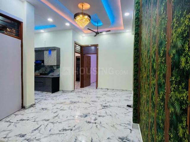3 BHK Apartment in Shastri Nagar for resale Ghaziabad. The reference number is 19797857