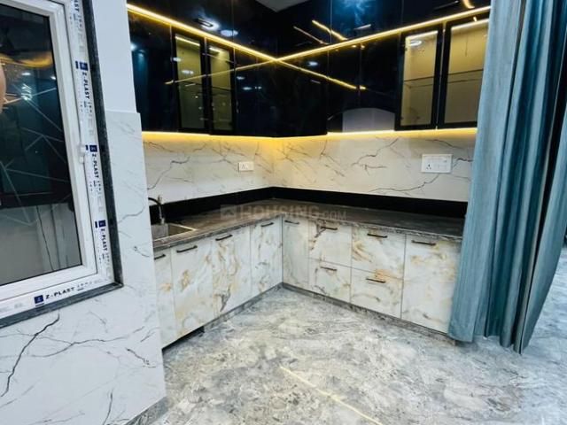 3 BHK Apartment in Shastri Nagar for resale Ghaziabad. The reference number is 20085041