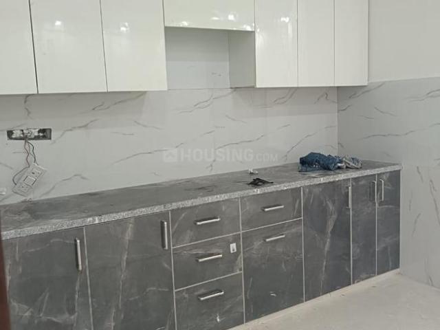 3 BHK Apartment in Shastri Nagar for resale Ghaziabad. The reference number is 20341091