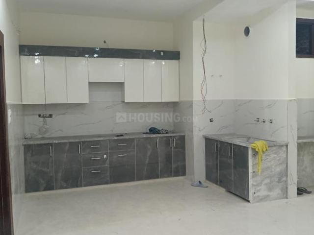 3 BHK Apartment in Shastri Nagar for resale Ghaziabad. The reference number is 20598161