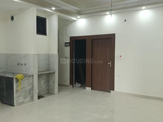 3 BHK Apartment in Shastri Nagar for resale Ghaziabad. The reference number is 20534270
