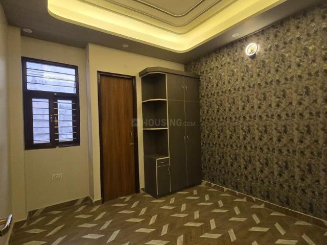 3 BHK Apartment in Shastri Nagar for resale Ghaziabad. The reference number is 21106514