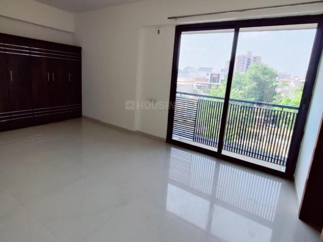 3 BHK Apartment in Shela for rent Ahmedabad. The reference number is 17670962