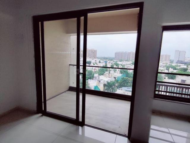 3 BHK Apartment in Shela for rent Ahmedabad. The reference number is 18260770
