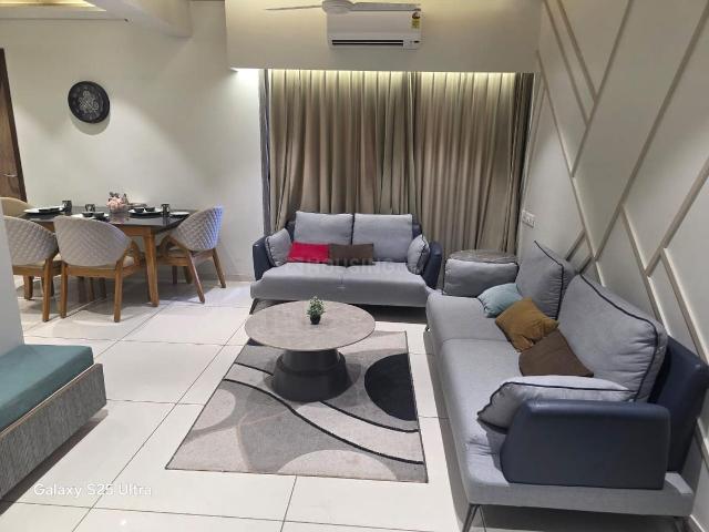 3 BHK Apartment in Shela for rent Ahmedabad. The reference number is 18676044