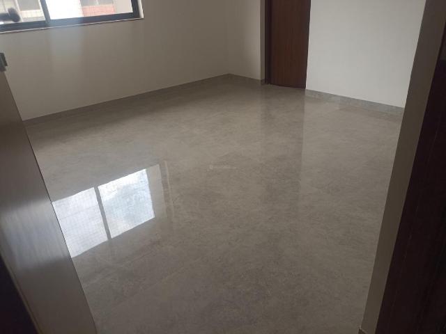 3 BHK Apartment in Shela for rent Ahmedabad. The reference number is 19039442