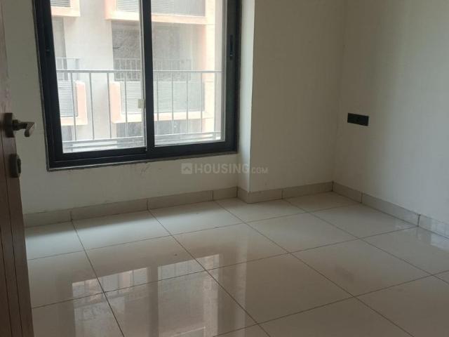 3 BHK Apartment in Shela for rent Ahmedabad. The reference number is 19060440