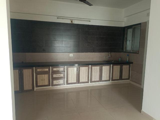 3 BHK Apartment in Shela for rent Ahmedabad. The reference number is 19195411