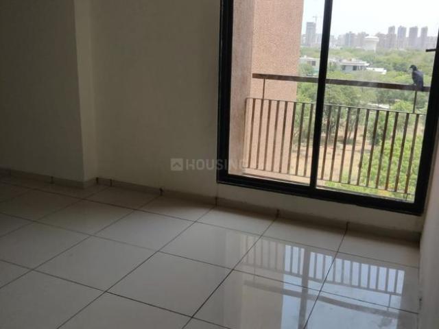 3 BHK Apartment in Shela for rent Ahmedabad. The reference number is 20568928
