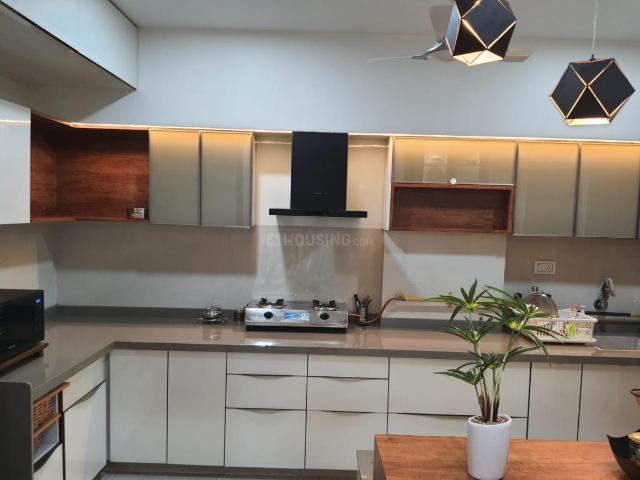 3 BHK Apartment in Shela for rent Ahmedabad. The reference number is 20639961