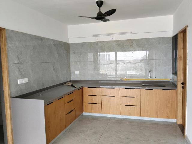 3 BHK Apartment in Shela for rent Ahmedabad. The reference number is 20694308