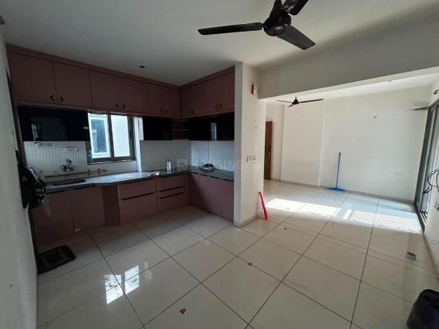 3 BHK Apartment in Shela for rent Ahmedabad. The reference number is 21077282
