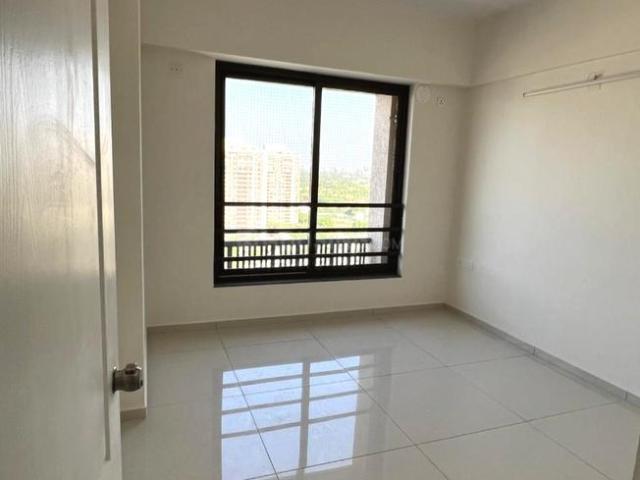 3 BHK Apartment in Shela for rent Ahmedabad. The reference number is 21099883