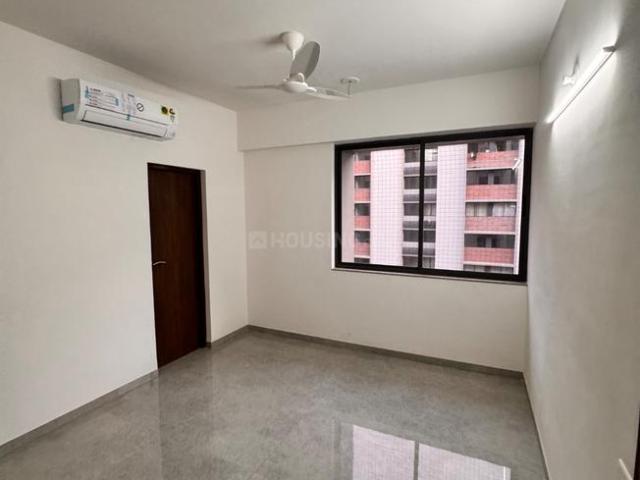 3 BHK Apartment in Shela for rent Ahmedabad. The reference number is 21117271