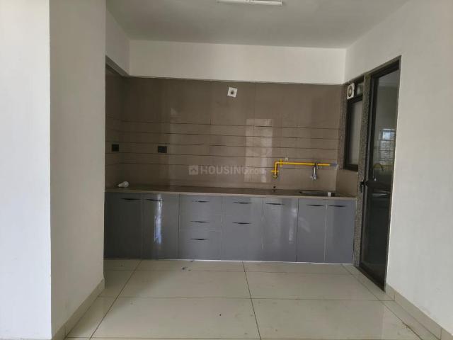 3 BHK Apartment in Shela for rent Ahmedabad. The reference number is 21134520