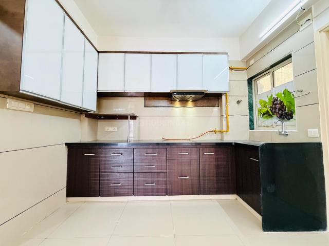 3 BHK Apartment in Shela for rent Ahmedabad. The reference number is 21338782