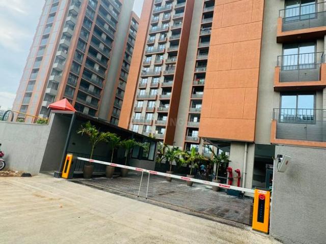 3 BHK Apartment in Shela for resale Ahmedabad. The reference number is 21014985
