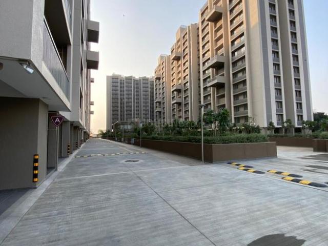 3 BHK Apartment in Shela for resale Ahmedabad. The reference number is 21354105