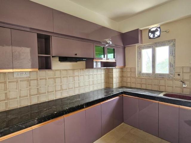 3 BHK Apartment in Six Mile for rent Guwahati. The reference number is 17351866