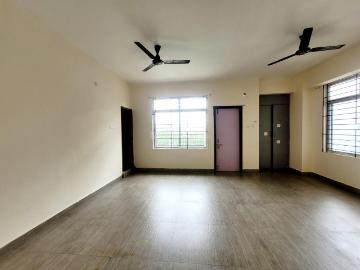 3 BHK Apartment in Six Mile for rent Guwahati. The reference number is 20321172