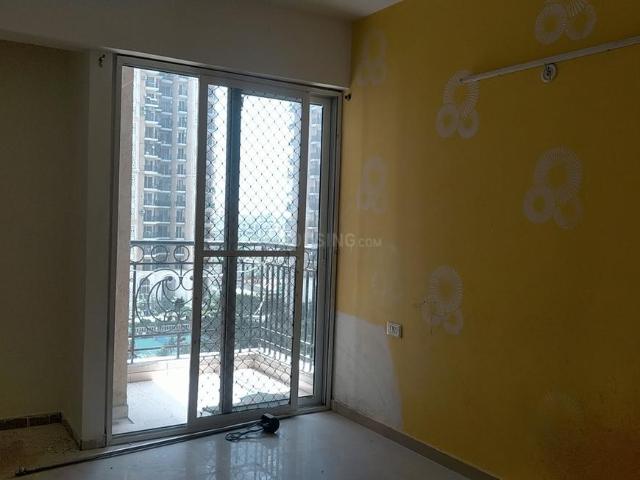 3 BHK Apartment in Siddharth Vihar for rent Ghaziabad. The reference number is 18812873