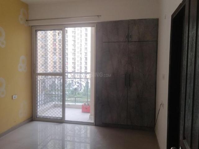 3 BHK Apartment in Siddharth Vihar for rent Ghaziabad. The reference number is 19767876