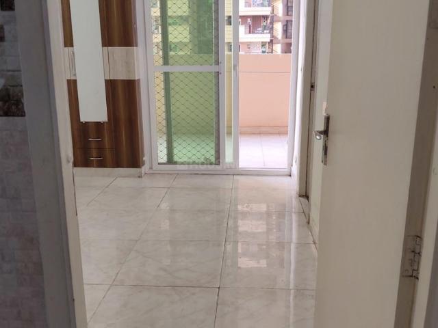 3 BHK Apartment in Siddharth Vihar for rent Ghaziabad. The reference number is 20046815