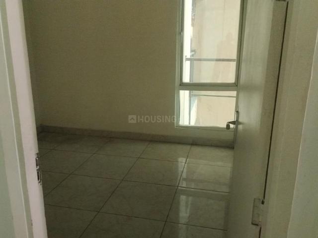 3 BHK Apartment in Siddharth Vihar for rent Ghaziabad. The reference number is 20144131