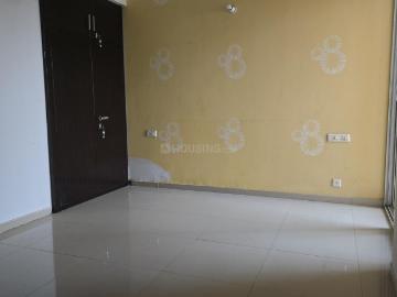 3 BHK Apartment in Siddharth Vihar for rent Ghaziabad. The reference number is 20490679