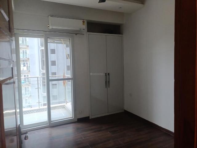 3 BHK Apartment in Siddharth Vihar for rent Ghaziabad. The reference number is 20508866