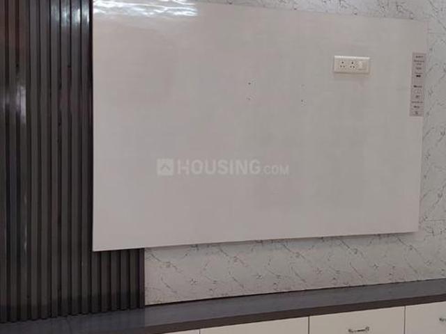3 BHK Apartment in Siddharth Vihar for rent Ghaziabad. The reference number is 20522601