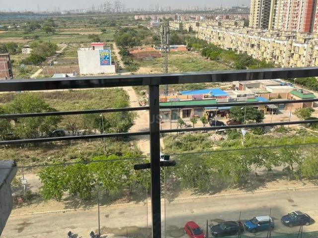 3 BHK Apartment in Siddharth Vihar for rent Ghaziabad. The reference number is 20889320