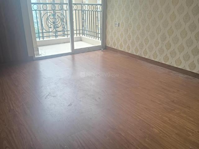 3 BHK Apartment in Siddharth Vihar for rent Ghaziabad. The reference number is 20982503