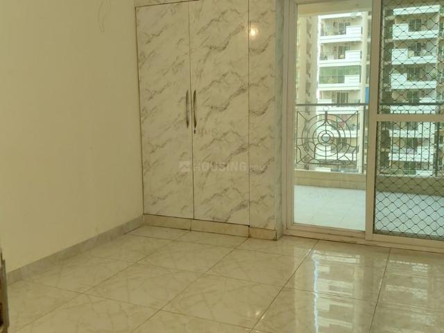 3 BHK Apartment in Siddharth Vihar for rent Ghaziabad. The reference number is 21045352