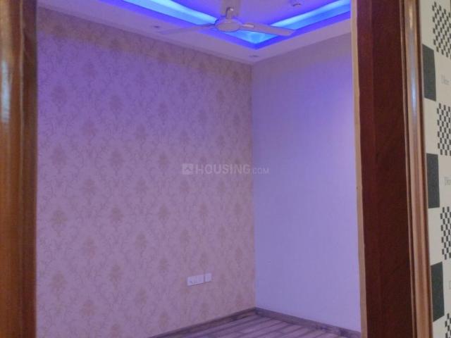 3 BHK Apartment in Siddharth Vihar for rent Ghaziabad. The reference number is 21143505
