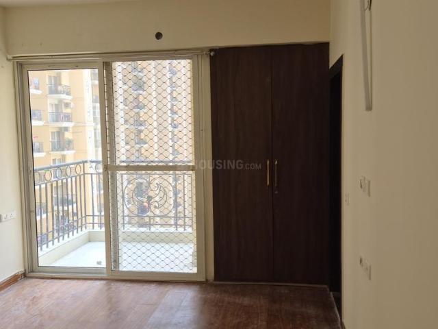 3 BHK Apartment in Siddharth Vihar for rent Ghaziabad. The reference number is 21362853
