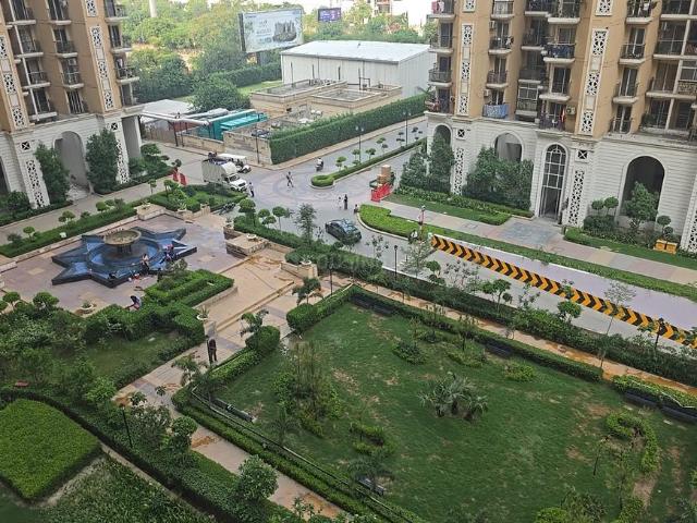 3 BHK Apartment in Siddharth Vihar for resale Ghaziabad. The reference number is 20136508