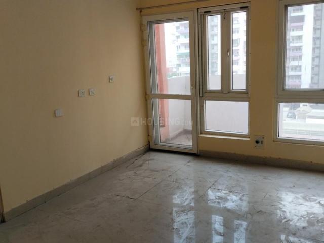 3 BHK Apartment in Siddharth Vihar for resale Ghaziabad. The reference number is 20646808