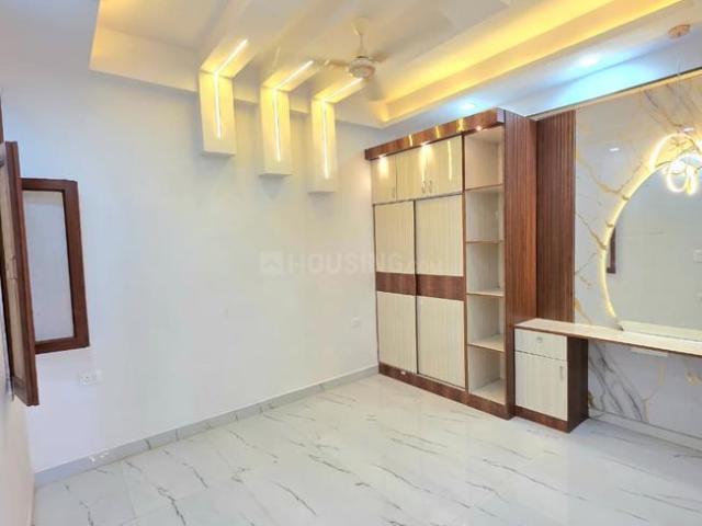 3 BHK Apartment in Siddharth Vihar for resale Ghaziabad. The reference number is 20828903