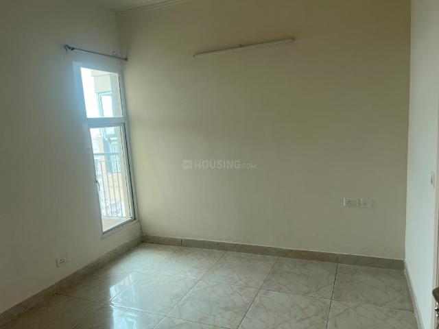 3 BHK Apartment in Siddharth Vihar for resale Ghaziabad. The reference number is 21014790