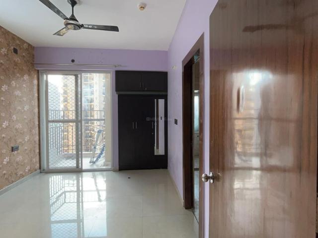 3 BHK Apartment in Siddharth Vihar for resale Ghaziabad. The reference number is 21092645