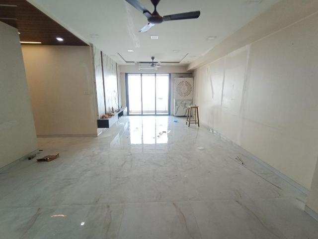 3 BHK Apartment in Sion for rent Mumbai. The reference number is 20070702