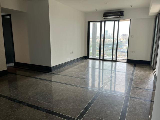 3 BHK Apartment in Sion for resale Mumbai. The reference number is 21154395