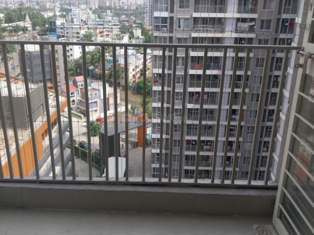 3 BHK Apartment in Spine Road for rent Pune. The reference number is 21008720