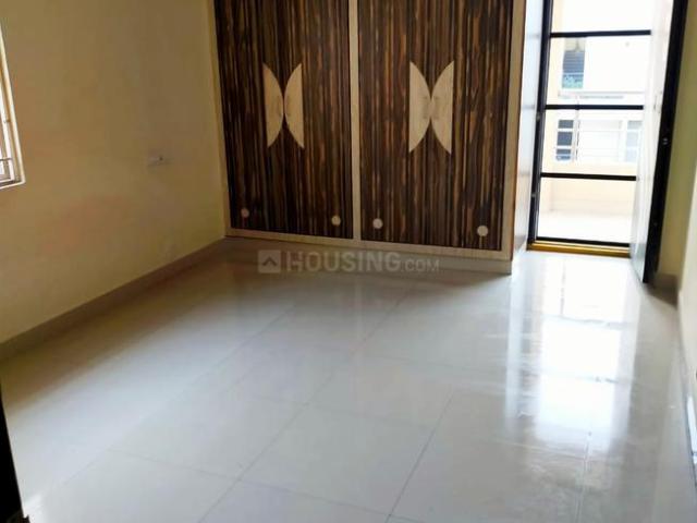 3 BHK Apartment in Srinivasa Nagar Bank Colony for rent Vijayawada. The reference number is 21178163