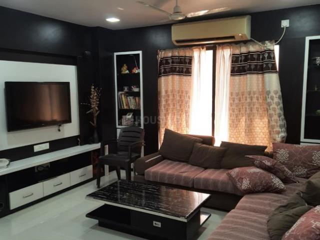 3 BHK Apartment in Sunpharma Road for rent Vadodara. The reference number is 21020615